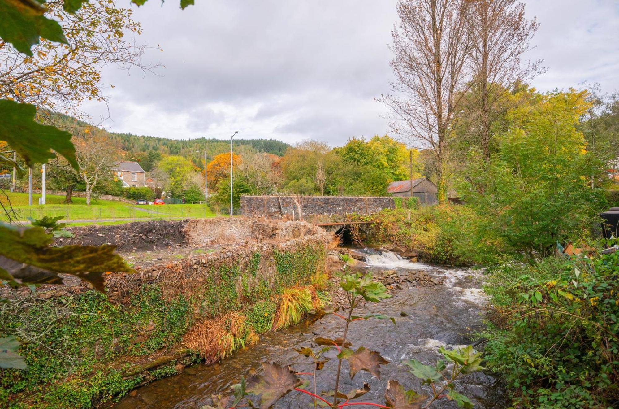 Riverside Great House In The Afan Forest Bike Park By Staystaycations Glyncorrwg Екстер'єр фото
